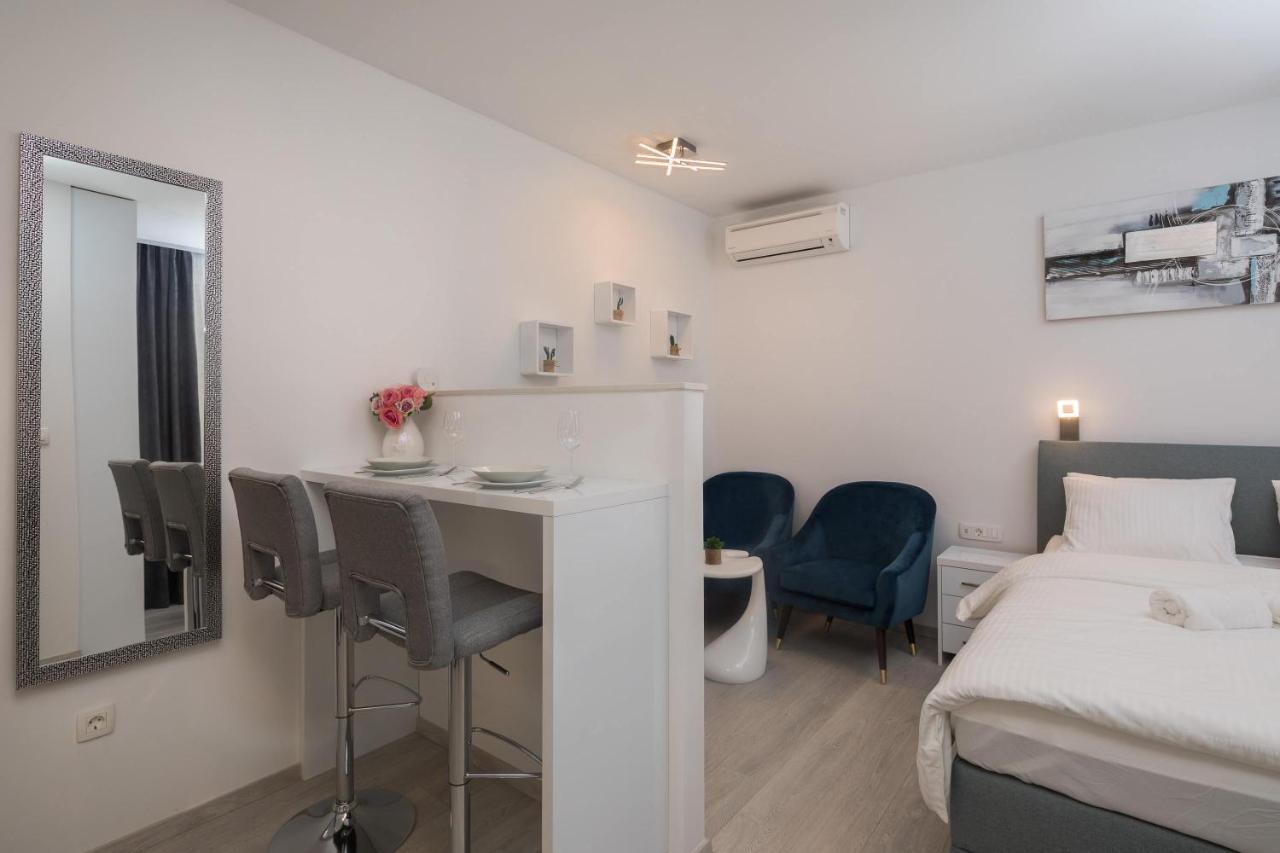 ספליט Luxury Studios & Rooms Seven מראה חיצוני תמונה