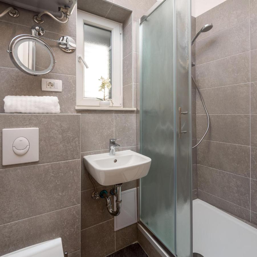 ספליט Luxury Studios & Rooms Seven מראה חיצוני תמונה